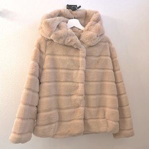 APPARIS Goldie coat